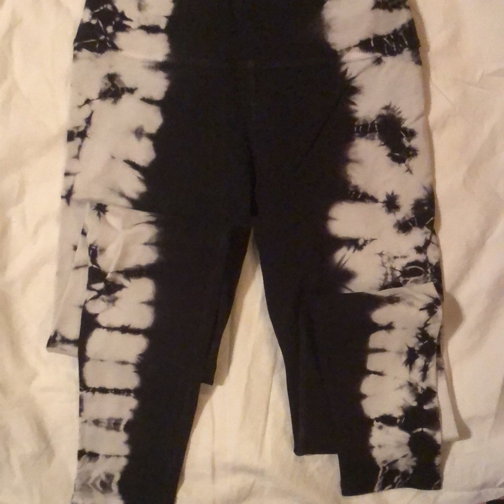 Electric & Rose Leggings - Picture 3 of 3
